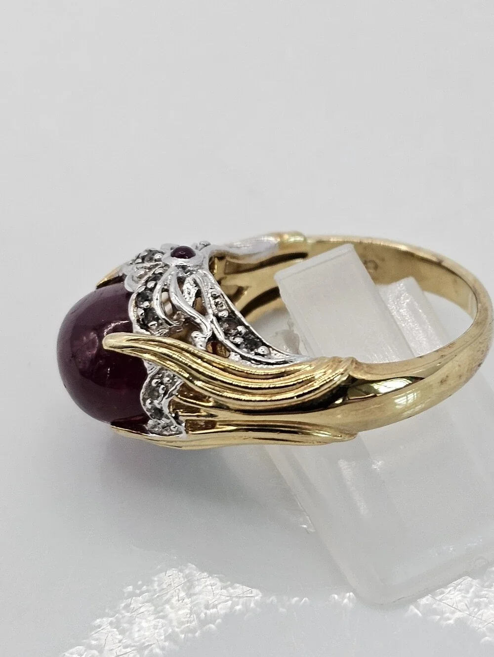 Retired Victoria Wieck Ruby Cabachon Yellow Gold Vermeil Ring Size 9